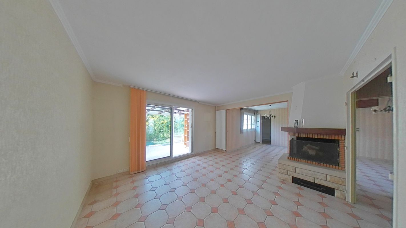 4 bedrooms House in Carrieres-sur-Seine, France No. 171961