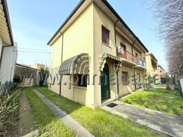 Casa de 4 divisões em San Bonifacio, Italy N.º 163666