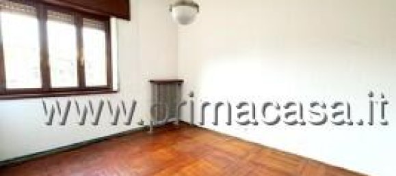 Casa de 4 divisões em San Bonifacio, Italy N.º 163666 2