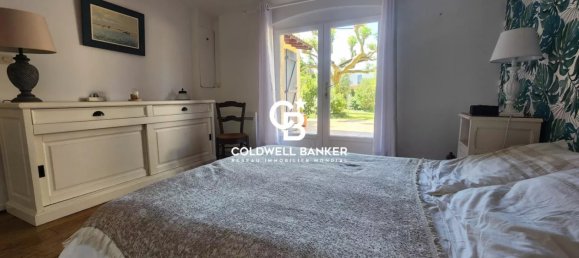 Villa de 4 dormitorios en Merignac, France No. 352202 10