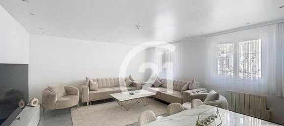 Casa de 4 dormitorios en Villiers-le-Bel, France No. 361365 2