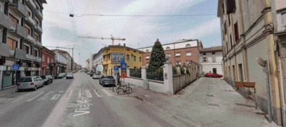 Apartamento de 3 habitaciónes en Cremona, Italy No. 265604 16