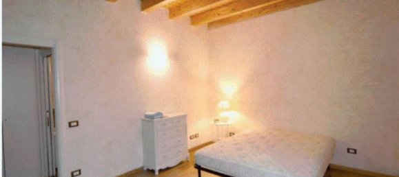 Apartamento de 3 habitaciónes en Cremona, Italy No. 265604 4