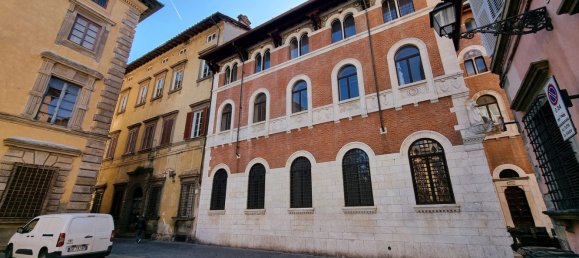Gebäude in Lucca, Italy 1764m², Nr. 305486 3