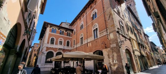 Gebäude in Lucca, Italy 1764m², Nr. 305486 2