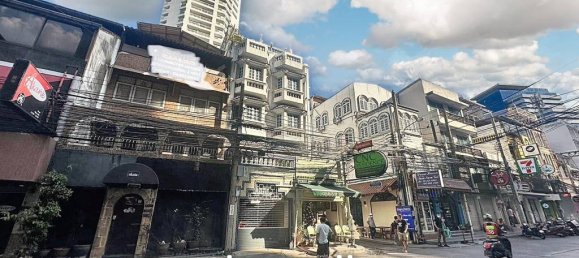 210m² Commercial property in Bangkok, Thailand No. 13775 3