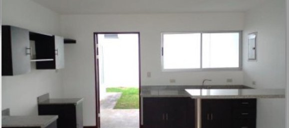 Дом с 3 спальнями в Картаго, Коста-Рика № 1002 3