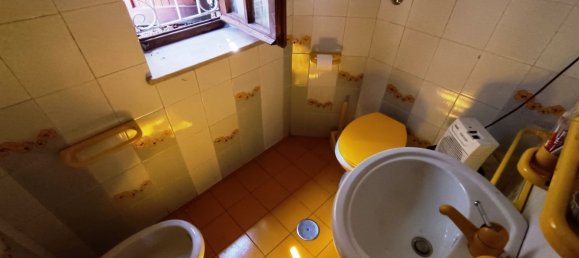 Дом с 5 комнатами в Серроне, Италия № 74222 10