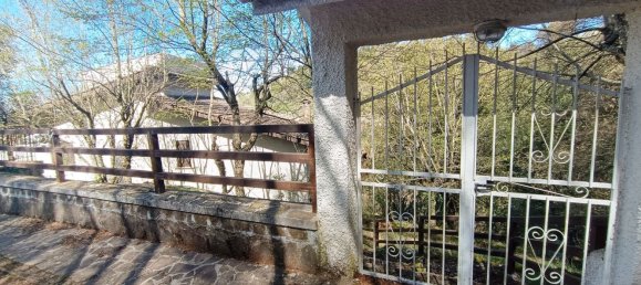 Дом с 5 комнатами в Серроне, Италия № 74222 4