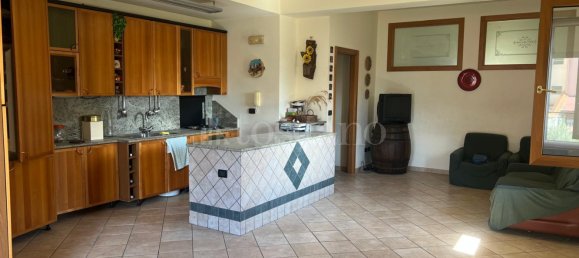 7 rooms Apartment in Reggio Calabria, Italy No. 311325 9