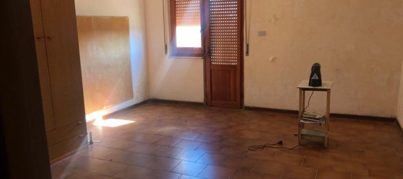 Casa de 7 habitaciónes en Giuliano Teatino, Italy No. 151071 10