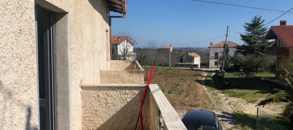 Casa de 7 habitaciónes en Giuliano Teatino, Italy No. 151071 8