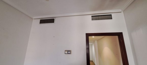 2 bedrooms Apartment in Zaragoza, Spain No. 154852 6