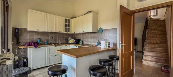 6 rooms Villa in Rome, Italy No. 61171 5