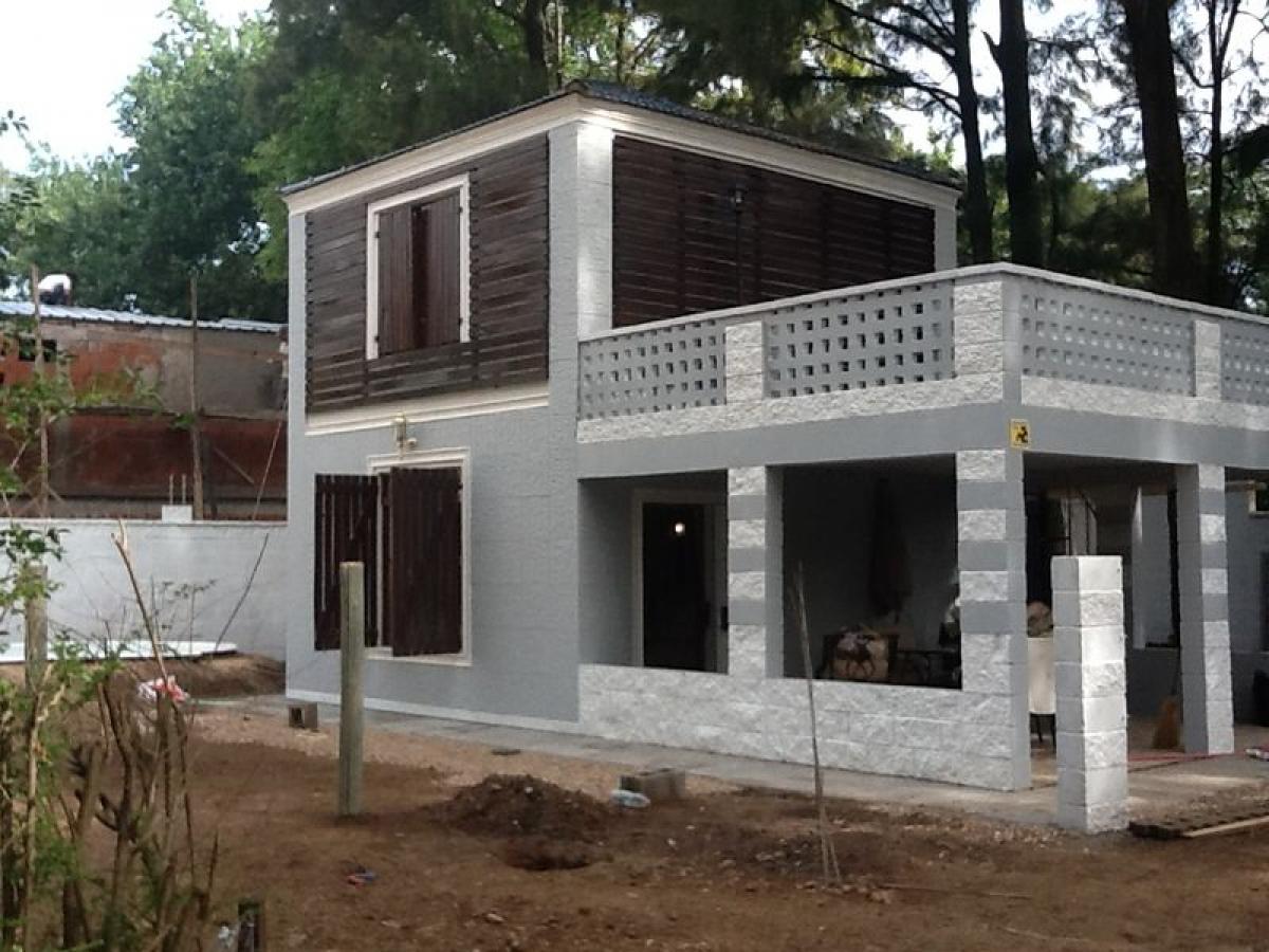 Studio in Malvinas Argentinas, Argentina, Nr. 5235