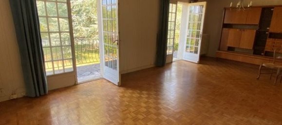 Casa de 3 dormitorios en Le Blanc, France No. 304224 3