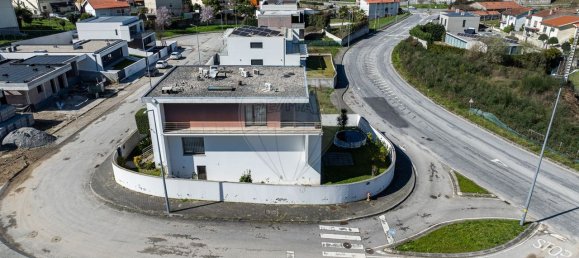 4 bedrooms House in Braga, Portugal No. 183665 39