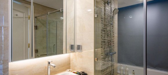 3 bedrooms Apartment in District 1, Vietnam No. 18384 8