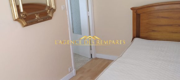 3 bedrooms House in Montreuil, France No. 53119 7