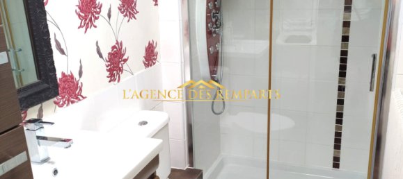 3 bedrooms House in Montreuil, France No. 53119 6