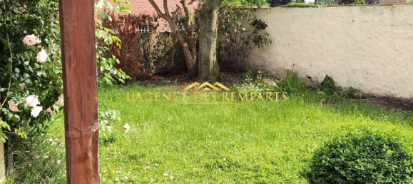 3 bedrooms House in Montreuil, France No. 53119 12