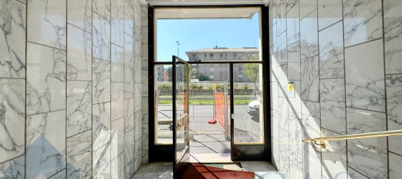 1 room Commercial property in Milan, Italy No. 269538 3