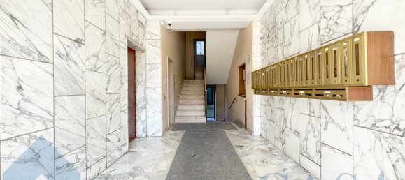 1 room Commercial property in Milan, Italy No. 269538 4