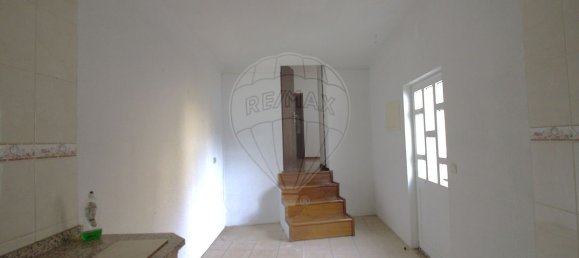 2 bedrooms House in Vila Real, Portugal No. 23001 12