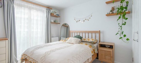 2 bedrooms Apartment in London, United Kingdom No. 12572 11