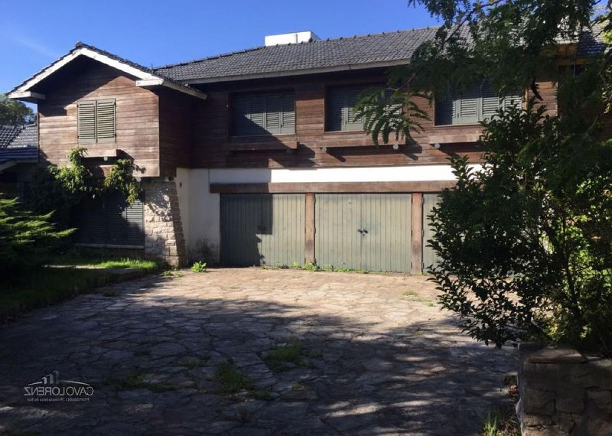 4 bedrooms House in Mar del Plata, Argentina No. 66788