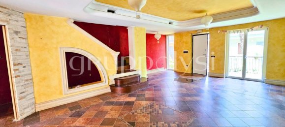 Villa de 4 habitaciónes en Mugnano di Napoli, Italy No. 295697 8