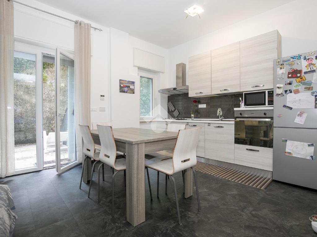 2 bedrooms Apartment in Genoa, Italy No. 305624