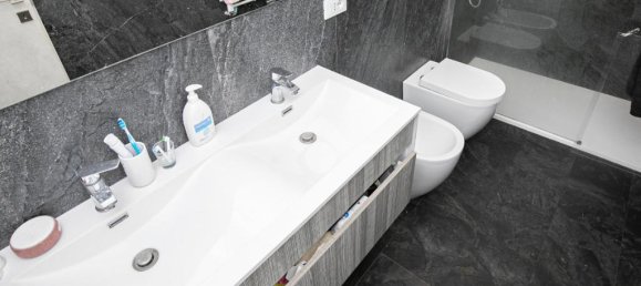 2 bedrooms Apartment in Genoa, Italy No. 305624 31