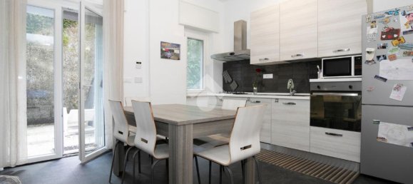 2 bedrooms Apartment in Genoa, Italy No. 305624 10