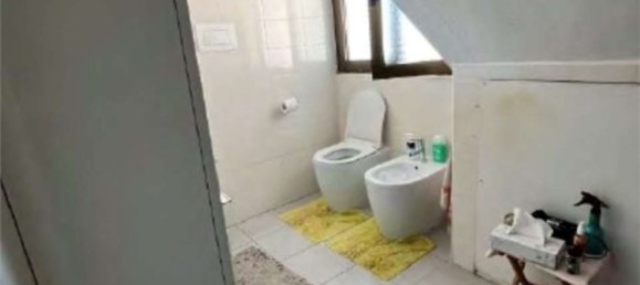 5 rooms Apartment in Merate, Italy No. 5215 10