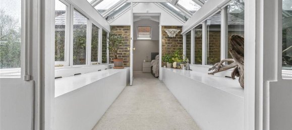 3 bedrooms House in Finchley, United Kingdom No. 6696 35