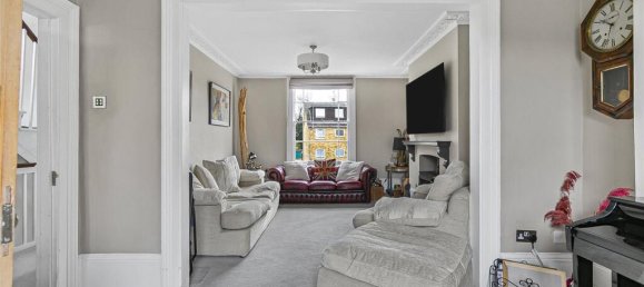 3 bedrooms House in Finchley, United Kingdom No. 6696 11