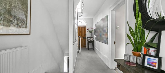 3 bedrooms House in Finchley, United Kingdom No. 6696 17