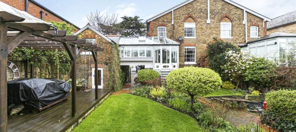 3 bedrooms House in Finchley, United Kingdom No. 6696 49