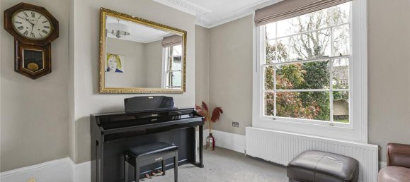 3 bedrooms House in Finchley, United Kingdom No. 6696 12