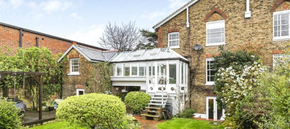 3 bedrooms House in Finchley, United Kingdom No. 6696 52