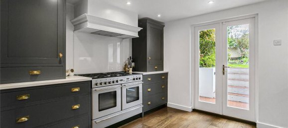 3 bedrooms House in Finchley, United Kingdom No. 6696 36