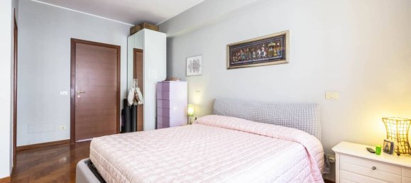2 bedrooms Apartment in Rome, Italy No. 161380 10
