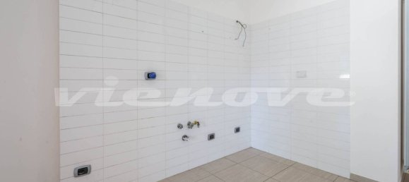 1 bedroom Apartment in Rome, Italy No. 12276 17