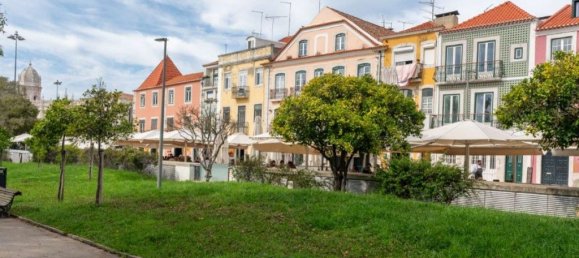 9 bedrooms Apartment in Lisbon, Portugal No. 120237 2