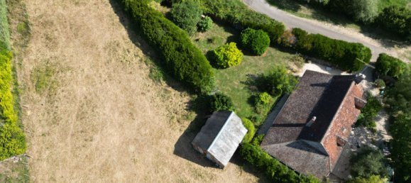  Land in Varennes, France No. 78206 4