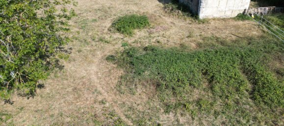  Land in Varennes, France No. 78206 6