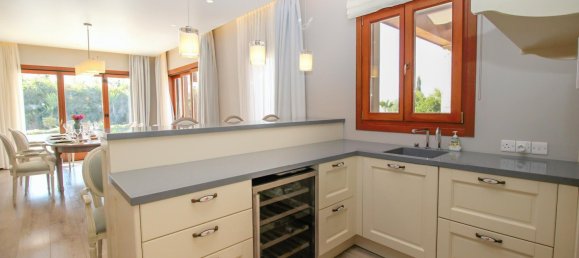 6 bedrooms Villa in Aphrodite Hills, Cyprus No. 21737 20