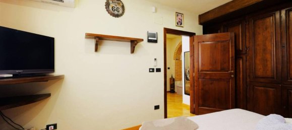 8 rooms House in Trequanda, Italy No. 26239 87