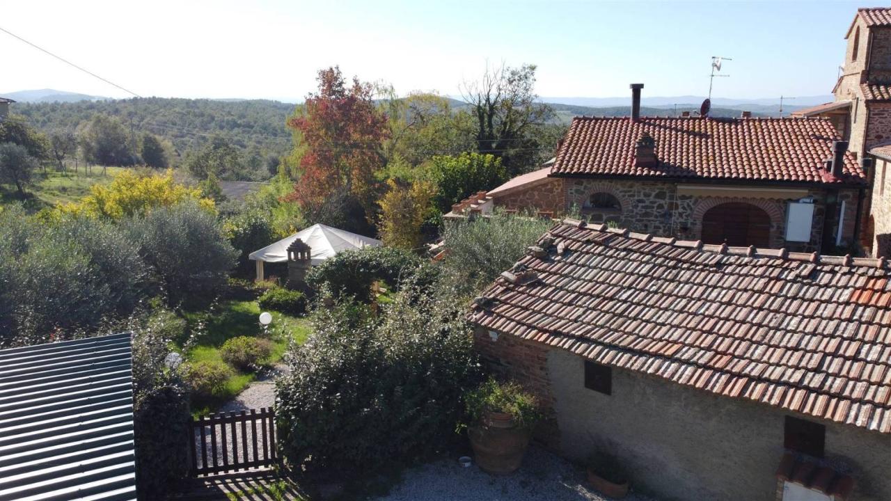 8 rooms House in Trequanda, Italy No. 26239